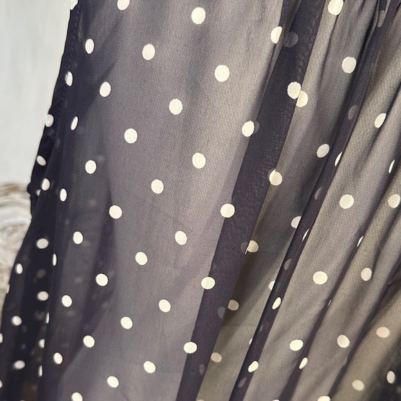 Paper Crane Sheer Polka Dot Sleeveless Blouse with Front Bow Tie - Picture 7 of 8